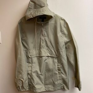 Men’s pullover windbreaker jacket size Large in Tan